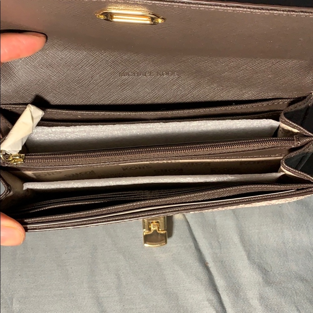 Wallet - Picture 3 of 5